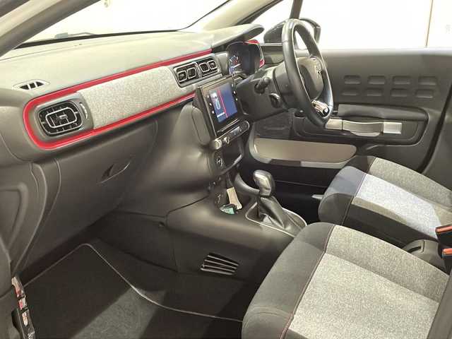 シトロエン Ｃ３ シャイン デビューエディション 新潟県 2018(平30)年 3万km ブランバンキーズ アクティブセーフティブレーキ/純正ナビ/フルセグTV/バックカメラ/ETC/クルーズコントロール/車線逸脱警報/インテリジェントハイビーム/純正17インチアルミホイール/コーナーセンサー/アイドリングストップ/スマートキー/スペアキー/プッシュスタート/保証書/取扱説明書