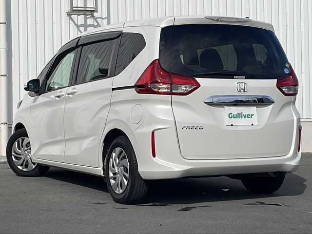 ホンダ フリード G センシング 三重県 2017(平29)年 4.7万km ホワイトオーキッドパール 純正ナビ/バックカメラ/純正ビルトインＥＴＣ/両側パワースライドドア/追従クルーズコントロール/レーンキープアシスト/ステアリングスイッチ/衝突軽減システム/先行車発進告知/標識認識システム/アイドリングストップ/ウォークスルー/電動格納ミラー/禁煙車