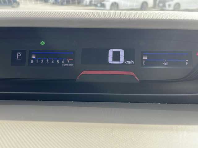 ホンダ フリード G センシング 三重県 2017(平29)年 4.7万km ホワイトオーキッドパール 純正ナビ/バックカメラ/純正ビルトインＥＴＣ/両側パワースライドドア/追従クルーズコントロール/レーンキープアシスト/ステアリングスイッチ/衝突軽減システム/先行車発進告知/標識認識システム/アイドリングストップ/ウォークスルー/電動格納ミラー/禁煙車