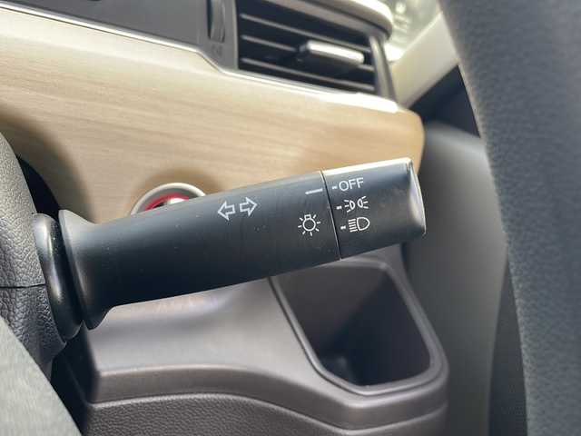 ホンダ フリード G センシング 三重県 2017(平29)年 4.7万km ホワイトオーキッドパール 純正ナビ/バックカメラ/純正ビルトインＥＴＣ/両側パワースライドドア/追従クルーズコントロール/レーンキープアシスト/ステアリングスイッチ/衝突軽減システム/先行車発進告知/標識認識システム/アイドリングストップ/ウォークスルー/電動格納ミラー/禁煙車