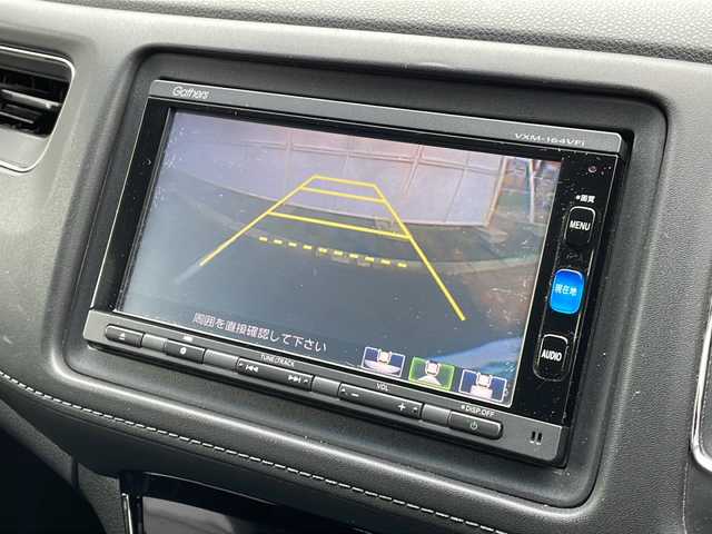 ホンダ ヴェゼル X 秋田県 2016(平28)年 10.9万km クリスタルブラックパール 純正ナビ　VXM-164VFI/　Bluetooth　CD　DVD　HDMI　USB　ラジオ/バックカメラ/ETC/LEDヘッドライト/（ロービーム、オートレベリング/オートライトコントロール機構付）/クルーズコントロール/クロームメッキ・エアコンアウトレットリング/クロームメッキ・インナードアハンドル/あんしんパッケージ/純正16インチアルミホイールサマータイヤ組積み込み/運転席＆助手席シートヒーター/運転席用i-SRSエアバッグシステム＆助手席用SRSエアバッグシステム/VSA（ABS+TCS+横すべり抑制）/エマージェンシーストップシグナルヒルスタートアシスト機能/エコアシスト（ECONモード、コーチング機能）/プラズマクラスター技術搭載フルオート・エアコンディショナー /電動格納式リモコンカラードドアミラー（LEDウインカー付）Hondaスマートキーシステム/電子制御パーキングブレーキ/オートブレーキホールド機能/常時発光式3眼メーター/本革巻ステアリングホイール/コンフォートビューパッケージ