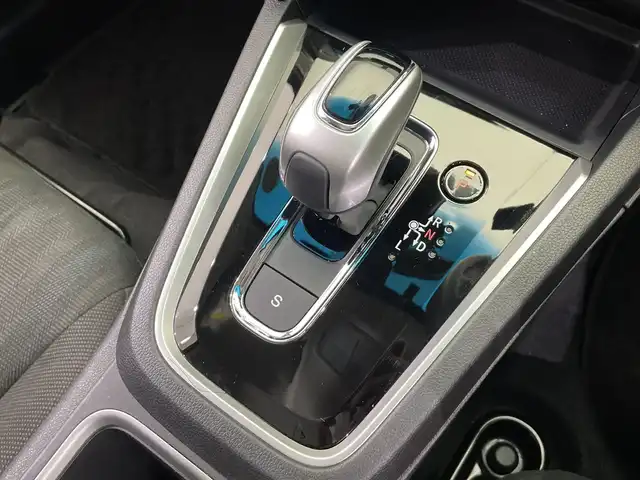 ホンダ シャトル ハイブリッド 栃木県 2022(令4)年 3.6万km ルナシルバーM 社外ナビ/(Bluetooth)/バックカメラ/ホンダセンシング/・衝突軽減ブレーキ/・誤発進抑制機能/・路外逸脱抑制機能/・アダプティブクルーズコントロール/ビルトインETC/前方ドラレコ/禁煙車/オートライト/横滑り防止装置/スマートキー/プッシュスタート/アイドリングストップ/ステアリングスイッチ/ウィンカーミラー/電動格納ミラー/社外フロアマット