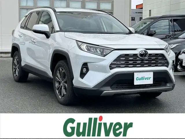 トヨタ ＲＡＶ４ G 福岡県 2024(令6)年 1.1万km プラチナホワイトパールマイカ ワンオーナー/純正ナビ（AM/FM/BT/フルセグTV）/ブラインドスポットモニター/ステアリングヒーター/レーダークルーズコントロール/全方位カメラ/前後ドライブレコーダー/ビルトインETC2.0/運転席パワーシート（メモリ付）/前席シートヒーター/前席エアシート/パワーバックドア/クリアランスソナー/ルーフレール/オートマチックハイビーム/純正フロアマット/純正18インチアルミホイール/スペアキー/取扱説明書/保証書