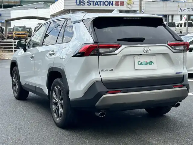 トヨタ ＲＡＶ４ G 福岡県 2024(令6)年 1.1万km プラチナホワイトパールマイカ ワンオーナー/純正ナビ（AM/FM/BT/フルセグTV）/ブラインドスポットモニター/ステアリングヒーター/レーダークルーズコントロール/全方位カメラ/前後ドライブレコーダー/ビルトインETC2.0/運転席パワーシート（メモリ付）/前席シートヒーター/前席エアシート/パワーバックドア/クリアランスソナー/ルーフレール/オートマチックハイビーム/純正フロアマット/純正18インチアルミホイール/スペアキー/取扱説明書/保証書