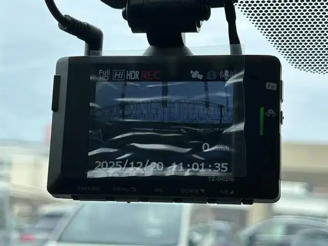 トヨタ ＲＡＶ４ G 福岡県 2024(令6)年 1.1万km プラチナホワイトパールマイカ ワンオーナー/純正ナビ（AM/FM/BT/フルセグTV）/ブラインドスポットモニター/ステアリングヒーター/レーダークルーズコントロール/全方位カメラ/前後ドライブレコーダー/ビルトインETC2.0/運転席パワーシート（メモリ付）/前席シートヒーター/前席エアシート/パワーバックドア/クリアランスソナー/ルーフレール/オートマチックハイビーム/純正フロアマット/純正18インチアルミホイール/スペアキー/取扱説明書/保証書