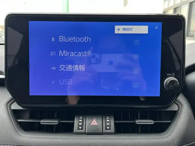 トヨタ ＲＡＶ４ G 福岡県 2024(令6)年 1.1万km プラチナホワイトパールマイカ ワンオーナー/純正ナビ（AM/FM/BT/フルセグTV）/ブラインドスポットモニター/ステアリングヒーター/レーダークルーズコントロール/全方位カメラ/前後ドライブレコーダー/ビルトインETC2.0/運転席パワーシート（メモリ付）/前席シートヒーター/前席エアシート/パワーバックドア/クリアランスソナー/ルーフレール/オートマチックハイビーム/純正フロアマット/純正18インチアルミホイール/スペアキー/取扱説明書/保証書