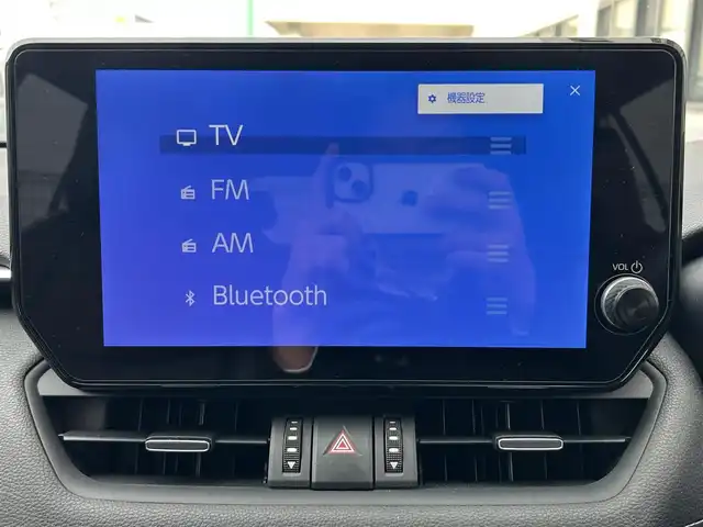 トヨタ ＲＡＶ４ G 福岡県 2024(令6)年 1.1万km プラチナホワイトパールマイカ ワンオーナー/純正ナビ（AM/FM/BT/フルセグTV）/ブラインドスポットモニター/ステアリングヒーター/レーダークルーズコントロール/全方位カメラ/前後ドライブレコーダー/ビルトインETC2.0/運転席パワーシート（メモリ付）/前席シートヒーター/前席エアシート/パワーバックドア/クリアランスソナー/ルーフレール/オートマチックハイビーム/純正フロアマット/純正18インチアルミホイール/スペアキー/取扱説明書/保証書