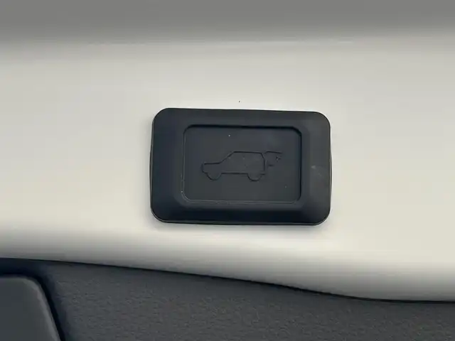 トヨタ ＲＡＶ４ G 福岡県 2024(令6)年 1.1万km プラチナホワイトパールマイカ ワンオーナー/純正ナビ（AM/FM/BT/フルセグTV）/ブラインドスポットモニター/ステアリングヒーター/レーダークルーズコントロール/全方位カメラ/前後ドライブレコーダー/ビルトインETC2.0/運転席パワーシート（メモリ付）/前席シートヒーター/前席エアシート/パワーバックドア/クリアランスソナー/ルーフレール/オートマチックハイビーム/純正フロアマット/純正18インチアルミホイール/スペアキー/取扱説明書/保証書