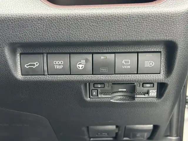 トヨタ ＲＡＶ４ G 福岡県 2024(令6)年 1.1万km プラチナホワイトパールマイカ ワンオーナー/純正ナビ（AM/FM/BT/フルセグTV）/ブラインドスポットモニター/ステアリングヒーター/レーダークルーズコントロール/全方位カメラ/前後ドライブレコーダー/ビルトインETC2.0/運転席パワーシート（メモリ付）/前席シートヒーター/前席エアシート/パワーバックドア/クリアランスソナー/ルーフレール/オートマチックハイビーム/純正フロアマット/純正18インチアルミホイール/スペアキー/取扱説明書/保証書