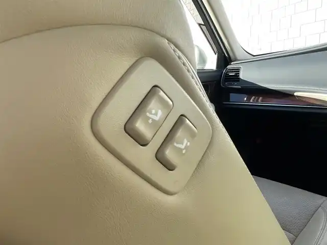 トヨタ クラウン ハイブリッド ロイヤルサルーンG 宮崎県 2014(平26)年 9.2万km プレシャスシルバー メーカーHDDナビ　/　AM FM CD DVD BT TV/全方位モニター/トヨタセーフティーセンス/　・プリクラッシュセーフティー/　・レーンキープアシスト/　・オートマチックハイビーム/レーダークルーズコントロール/シートヒーター/パワーシート/ドライブレコーダー/ETC車載器/社外レーダー/スマートキー/プッシュスタート/トランクイージークローザー