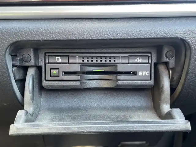 トヨタ クラウン ハイブリッド ロイヤルサルーンG 宮崎県 2014(平26)年 9.2万km プレシャスシルバー メーカーHDDナビ　/　AM FM CD DVD BT TV/全方位モニター/トヨタセーフティーセンス/　・プリクラッシュセーフティー/　・レーンキープアシスト/　・オートマチックハイビーム/レーダークルーズコントロール/シートヒーター/パワーシート/ドライブレコーダー/ETC車載器/社外レーダー/スマートキー/プッシュスタート/トランクイージークローザー