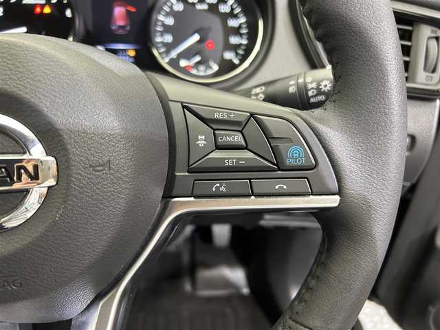 日産 エクストレイル 20Xi 愛媛県 2020(令2)年 3.9万km ダイヤモンドブラック ・９型ナビ/（フルセグＴＶ・ＢＴ・ＳＤ・ＣＤ・ＤＶＤ・ＦＭ・ＡＭ・ＵＳＢ）/・全方位カメラ　/・ＥＴＣ　/・前後ドラレコ　/・プロパイロット　/・全席シートヒーター　/・レーダークルーズコントロール　/・衝突軽減ブレーキ/・レーンキープアシスト/・パワーバックドア/・デジタルインナーミラー