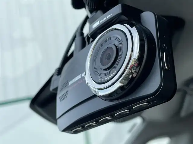 スズキ ソリオ HV MZ 東京都 2021(令3)年 4.1万km ピュアホワイトP 純正９型ナビ　/ＴＶ　/Ｂｌｕｅｔｏｏｔｈ　/ＥＴＣ　/前後ドラレコ　/両側電動スライド　/追従クルーズコントロール　/シートヒーター　/コーナーセンサー　/ヘッドアップディスプレイ　/サーキュレーター