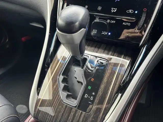 トヨタ ハリアー ハイブリッド エレガンス 愛知県 2014(平26)年 10.3万km ホワイトパールクリスタルシャイン 4WD/社外フローティング9型ナビ（CN-F1DVD）/CD/DVD/SD/BT/USB/フルセグTV/バックカメラ/ETC/ドラレコ/ハーフレザーシート/パワーシート/ステアリングスイッチ/純正ドアバイザー/純正フロアマット/スマートキー×2