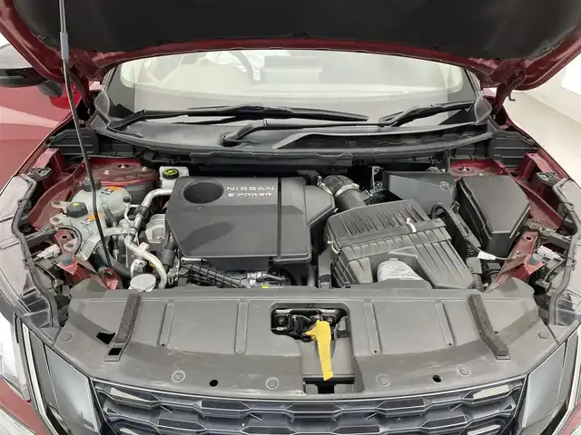 日産 エクストレイル X e－4ORCE エクストリーマーX 滋賀県 2022(令4)年 6.4万km 赤 メモリナビ/Bluetooth/フルセグTV/DVD/CD/プロパイロット/レーダークルーズコントロール/ブラインドスポットモニター/レーンキープアシスト/シートヒーター/ステアリングヒーター/ドラレコ/デジタルインナーミラー/コーナーセンサー/電動パーキングブレーキ/電動リアゲート/スペアキー1本/LEDヘッドライト/純正18インチAW