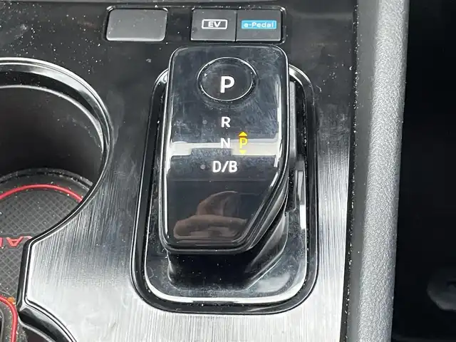 日産 エクストレイル X e－4ORCE エクストリーマーX 滋賀県 2022(令4)年 6.4万km 赤 メモリナビ/Bluetooth/フルセグTV/DVD/CD/プロパイロット/レーダークルーズコントロール/ブラインドスポットモニター/レーンキープアシスト/シートヒーター/ステアリングヒーター/ドラレコ/デジタルインナーミラー/コーナーセンサー/電動パーキングブレーキ/電動リアゲート/スペアキー1本/LEDヘッドライト/純正18インチAW