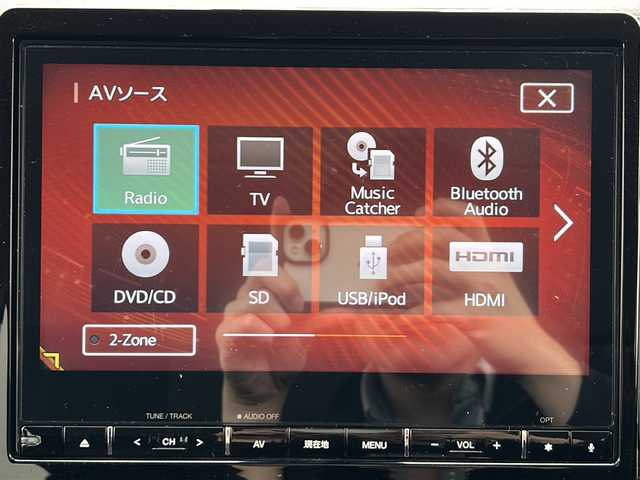 三菱 デリカＤ：５ P 山梨県 2019(平31)年 6.3万km エメラルドブラックパール/アイガーグレーメタリック e-Assist/　・衝突軽減ブレーキ/　・車線逸脱警報システム/　・オートマチックハイビーム/フリップダウンモニター/フロント・リアアンダーガーニッシュ/純正ナビ/　(CD/DVD/SD/USB/BT/iPod/フルセグ)/マルチアラウンドモニター/両側パワースライドドア/パワーバックドア/レーダークルーズコントロール/LEDオートライト/フォグランプ/シートヒーター/純正18インチアルミホイール/パドルシフト/フルタイム4WD/　(4WDセレクター)/フルオートエアコン/電動パーキングブレーキ/スマートキー/ETC