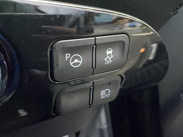 トヨタ プリウス Sセーフティプラス 新潟県 2018(平30)年 6.1万km アティチュードブラックマイカ 4WD/純正ナビ:NSZT-W66T/レーダークルーズコントロール/衝突軽減システム/前後コーナーセンサー/パーキングアシスト/レーンキ―プアシスト/ETC/ステアリングスイッチ/取扱説明書/保証書