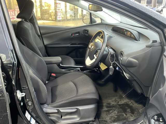 トヨタ プリウス Sセーフティプラス 新潟県 2018(平30)年 6.1万km アティチュードブラックマイカ 4WD/純正ナビ:NSZT-W66T/レーダークルーズコントロール/衝突軽減システム/前後コーナーセンサー/パーキングアシスト/レーンキ―プアシスト/ETC/ステアリングスイッチ/取扱説明書/保証書