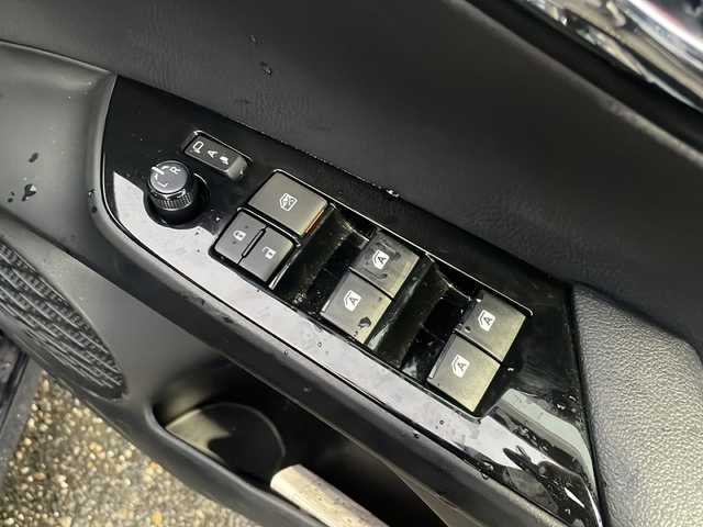 トヨタ プリウス Sセーフティプラス 新潟県 2018(平30)年 6.1万km アティチュードブラックマイカ 4WD/純正ナビ:NSZT-W66T/レーダークルーズコントロール/衝突軽減システム/前後コーナーセンサー/パーキングアシスト/レーンキ―プアシスト/ETC/ステアリングスイッチ/取扱説明書/保証書