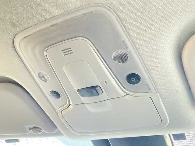 トヨタ プリウス Sセーフティプラス 新潟県 2018(平30)年 6.1万km アティチュードブラックマイカ 4WD/純正ナビ:NSZT-W66T/レーダークルーズコントロール/衝突軽減システム/前後コーナーセンサー/パーキングアシスト/レーンキ―プアシスト/ETC/ステアリングスイッチ/取扱説明書/保証書