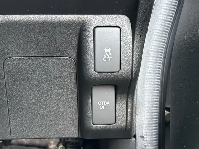 ホンダ Ｎ ＢＯＸ カスタム G ターボSSパッケージ 宮城県 2015(平27)年 8.6万km カトラリーシルバーM シティブレーキアクティブシステム/4WD/純正SDナビ/【CD・DVD・SD・ワンセグTV】/バックカメラ/両側パワースライドドア/クルーズコントロール/パドルシフト/前席シートヒーター/ステアリングスイッチ/横滑り防止装置/社外アルミ/オートライト/HIDヘッドライト/フォグライト/スマートキーX２/ETC