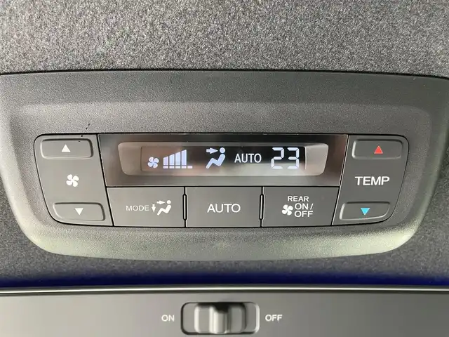 ホンダ ステップワゴン スパーダ 群馬県 2023(令5)年 3.2万km クリスタルブラックパール ワンオーナー/HondaSENSING/・衝突軽減ブレーキ/・先行車発信お知らせ機能/・路外逸脱抑制機能/・車線維持支援機能/・標識認識支援機能/・アダプティブクルーズコントロール/・ブラインドスポットインフォメーション/11.4インチホンダコネクトナビ/（CD/DVD/ipod/Bluetooth/フルセグ）/15.6インチフリップダウンモニター/ＡｎｄｒｏｉｄＡｕｔｏ対応/ＡｐｐｌｅＣａｒＰｌａｙ対応/バックカメラ/両側パワースライドドア/パワーバックドア/ハーフレザーシート/プッシュスタート/アイドリングストップ/前席シートヒーター/ダブルエアコン/オートライト/ETC/ステアリングスイッチ/ドアバイザー/純正フロアマット/純正16インチAW/F/Rコーナーセンサー/スペアキー×1/保証書/取扱説明書