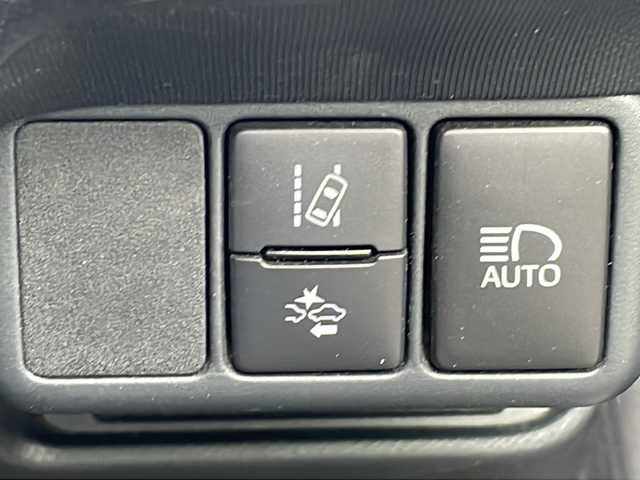 トヨタ アクア S スタイルブラック 徳島県 2018(平30)年 3.9万km シルバーM 純正7インチSDナビ/（Bluetooth/フルセグTV/CD/DVD/AM/FM）/バックカメラ/クリアランスソナー/オートライト/ステアリングリモコン/オートエアコン/ETC/純正ホイールキャップ/純正フロアマット/プッシュスタート/スマートキー/スペアキー