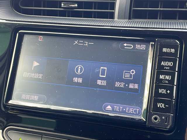 トヨタ アクア S スタイルブラック 徳島県 2018(平30)年 3.9万km シルバーM 純正7インチSDナビ/（Bluetooth/フルセグTV/CD/DVD/AM/FM）/バックカメラ/クリアランスソナー/オートライト/ステアリングリモコン/オートエアコン/ETC/純正ホイールキャップ/純正フロアマット/プッシュスタート/スマートキー/スペアキー