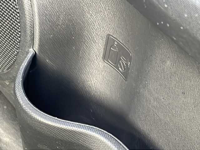 トヨタ アクア S スタイルブラック 徳島県 2018(平30)年 3.9万km シルバーM 純正7インチSDナビ/（Bluetooth/フルセグTV/CD/DVD/AM/FM）/バックカメラ/クリアランスソナー/オートライト/ステアリングリモコン/オートエアコン/ETC/純正ホイールキャップ/純正フロアマット/プッシュスタート/スマートキー/スペアキー