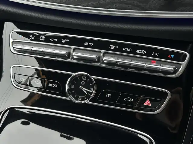 メルセデス・ベンツ Ｅ２５０ アバンギャルド スポーツ 福島県 2017(平29)年 6万km ダイヤモンドホワイト ブルメスターサウンド/純正ナビ/(SD/USB/BT/フルセグTV）/レザーシート/前席メモリシート/前席パワーシート/前後シートヒーター/ブラインドスポットアシスト/アクティブブレーキアシスト/アクティブレーンキープアシスト/道路標識アシスト/パーキングアシスト/クルーズコントロール/３６０°カメラ/LEDヘッドライト/前後ドライブレコーダー/パドルシフト/プッシュスタート/コーナーセンサー/アイドリングストップ/ステアリングスイッチ/純正フロアマット