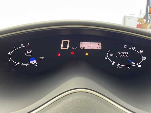 日産 セレナ HWS S HV Vセレ +Sefty 大阪府 2015(平27)年 4.3万km タイガーアイブラウン 純正8インチナビ/AM/FM/CD/DVD/BT/AUX/SD/ワンセグTV/カロッツェリア後席フリップダウンモニター/バックカメラ/両側パワースライドドア/クルーズコントロール/オートエアコン/後席エアコン/純正フロアマット/純正16インチアルミホイール/LEDヘッドライト/フォグランプ/スマートキー/スペアキ―