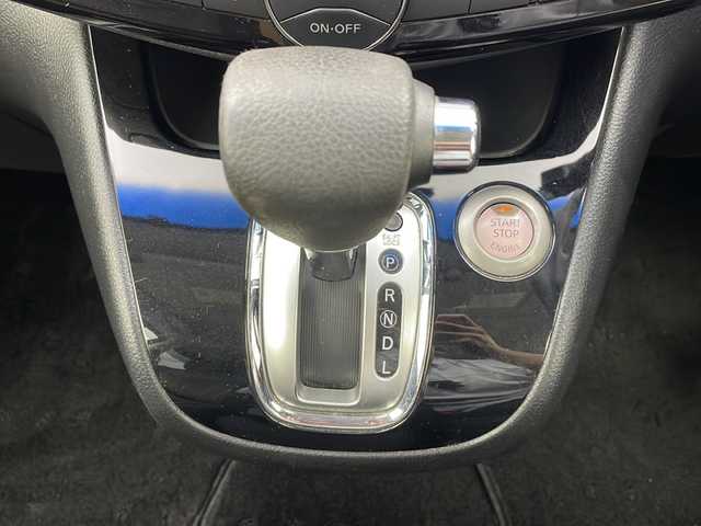 日産 セレナ HWS S HV Vセレ +Sefty 大阪府 2015(平27)年 4.3万km タイガーアイブラウン 純正8インチナビ/AM/FM/CD/DVD/BT/AUX/SD/ワンセグTV/カロッツェリア後席フリップダウンモニター/バックカメラ/両側パワースライドドア/クルーズコントロール/オートエアコン/後席エアコン/純正フロアマット/純正16インチアルミホイール/LEDヘッドライト/フォグランプ/スマートキー/スペアキ―
