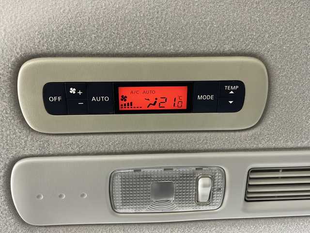日産 セレナ HWS S HV Vセレ +Sefty 大阪府 2015(平27)年 4.3万km タイガーアイブラウン 純正8インチナビ/AM/FM/CD/DVD/BT/AUX/SD/ワンセグTV/カロッツェリア後席フリップダウンモニター/バックカメラ/両側パワースライドドア/クルーズコントロール/オートエアコン/後席エアコン/純正フロアマット/純正16インチアルミホイール/LEDヘッドライト/フォグランプ/スマートキー/スペアキ―