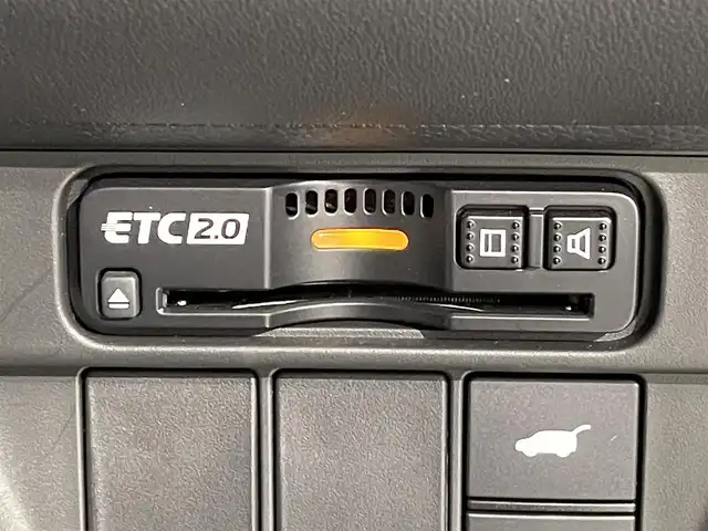 ホンダ ＺＲ－Ｖ ハイブリッド e:HEV Z 愛知県 2023(令5)年 1.4万km プラチナホワイトパール 純正9インチナビ/（Bluetooth/AM/FM/フルセグTV）/BOSEサウンド/衝突軽減ブレーキ/アラウンドビューモニター/レーダークルーズコントロール/ETC2.0/シートヒーター/LEDヘッドライト/ドライブレコーダー/ワイヤレス充電/ステアリングヒーター/パワーシート/電動リアゲート/コーナーセンサー/スマートキー/純正18インチAW