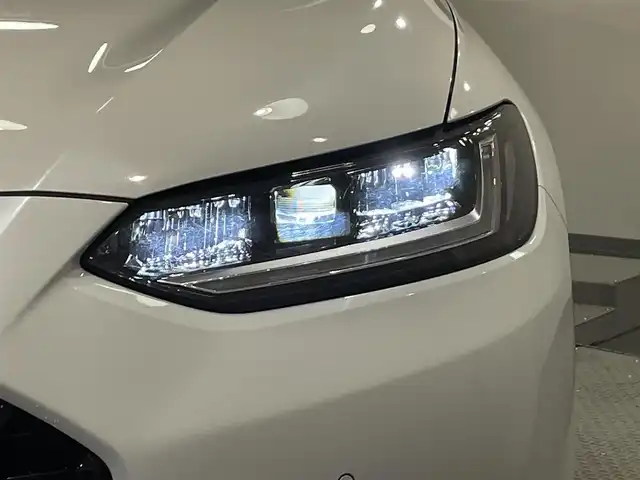 ホンダ ＺＲ－Ｖ ハイブリッド e:HEV Z 愛知県 2023(令5)年 1.4万km プラチナホワイトパール 純正9インチナビ/（Bluetooth/AM/FM/フルセグTV）/BOSEサウンド/衝突軽減ブレーキ/アラウンドビューモニター/レーダークルーズコントロール/ETC2.0/シートヒーター/LEDヘッドライト/ドライブレコーダー/ワイヤレス充電/ステアリングヒーター/パワーシート/電動リアゲート/コーナーセンサー/スマートキー/純正18インチAW