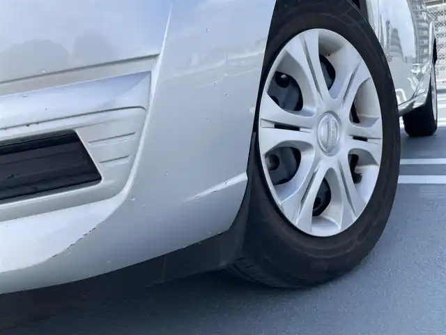 日産 ノート e－パワー X 東京都 2018(平30)年 2.6万km ブリリアントシルバー 走行支援/踏み間違い衝突防止アシスト/低速衝突軽減ブレーキ/LDW（車線逸脱警報）/インテリジェントエマージェンシーブレーキ/純正メモリーナビ（MM317D-W)/バックカメラ/ドライブレコーダー（DRY-ST2000)/ETC/エンジンプッシュボタン/スマートキー/電動格納ミラー/純正マット/スペアキー１本/保証書・取説