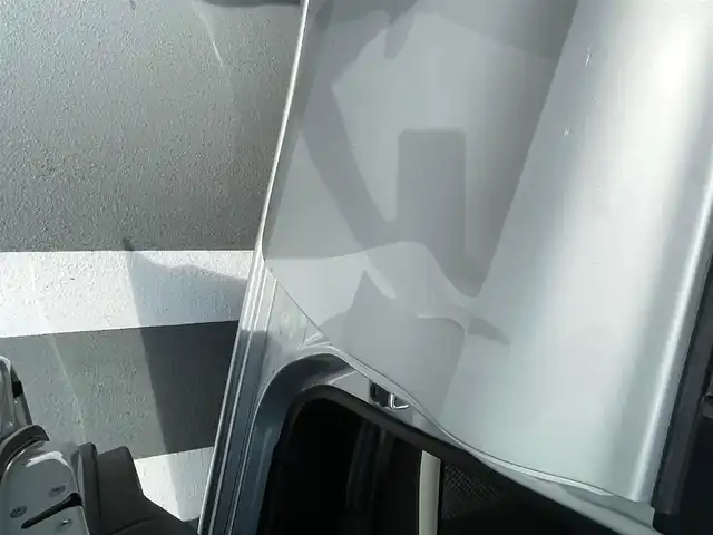 日産 ノート e－パワー X 東京都 2018(平30)年 2.6万km ブリリアントシルバー 走行支援/踏み間違い衝突防止アシスト/低速衝突軽減ブレーキ/LDW（車線逸脱警報）/インテリジェントエマージェンシーブレーキ/純正メモリーナビ（MM317D-W)/バックカメラ/ドライブレコーダー（DRY-ST2000)/ETC/エンジンプッシュボタン/スマートキー/電動格納ミラー/純正マット/スペアキー１本/保証書・取説