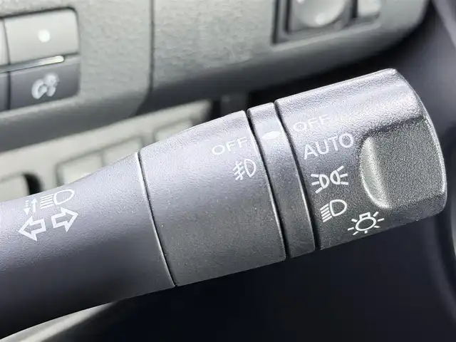 日産 セレナ HWS S HV Vセレ +SeftyⅡ 大阪府 2016(平28)年 7.4万km ダイヤモンドブラック 全方位カメラ　後席モニター　純正ナビＴＶ　クルコン　両側パワスラ　衝突軽減　ＥＴＣ　ドラレコ　レーンアシスト　クリアランスソナー　ＬＥＤヘッドライト　オートライト　スマートキー　プッシュスタート