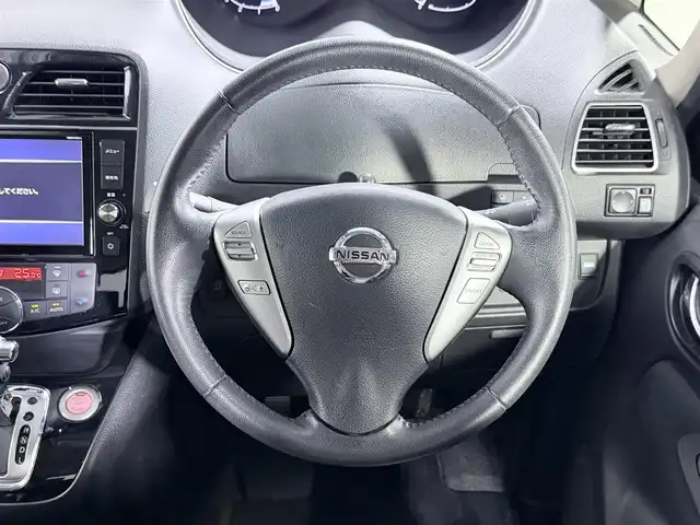 日産 セレナ HWS S HV Vセレ +SeftyⅡ 大阪府 2016(平28)年 7.4万km ダイヤモンドブラック 全方位カメラ　後席モニター　純正ナビＴＶ　クルコン　両側パワスラ　衝突軽減　ＥＴＣ　ドラレコ　レーンアシスト　クリアランスソナー　ＬＥＤヘッドライト　オートライト　スマートキー　プッシュスタート