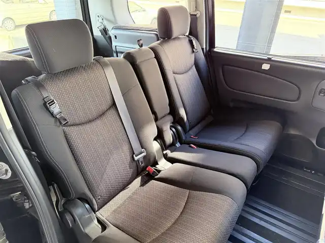 日産 セレナ HWS S HV Vセレ +SeftyⅡ 大阪府 2016(平28)年 7.4万km ダイヤモンドブラック 全方位カメラ　後席モニター　純正ナビＴＶ　クルコン　両側パワスラ　衝突軽減　ＥＴＣ　ドラレコ　レーンアシスト　クリアランスソナー　ＬＥＤヘッドライト　オートライト　スマートキー　プッシュスタート