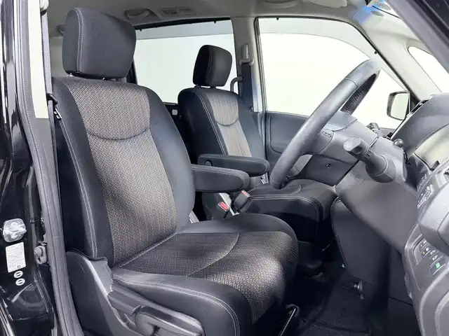 日産 セレナ HWS S HV Vセレ +SeftyⅡ 大阪府 2016(平28)年 7.4万km ダイヤモンドブラック 全方位カメラ　後席モニター　純正ナビＴＶ　クルコン　両側パワスラ　衝突軽減　ＥＴＣ　ドラレコ　レーンアシスト　クリアランスソナー　ＬＥＤヘッドライト　オートライト　スマートキー　プッシュスタート