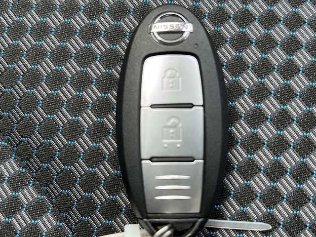 日産 キックス X 千葉県 2020(令2)年 0.7万km ダークブルー 9型ナビMM319D-L 全方位カメラ プロパイロット シートヒーター ドラレコ ETC  LDW エマブレ USB スマートルームミラー フルセグ 前後ソナー LEDライト オートライト VDC