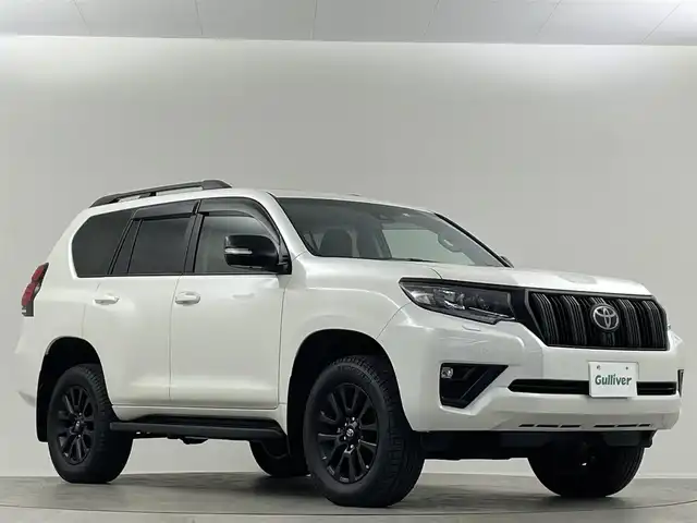 トヨタ ランドクルーザー プラド TX Lパッケージ ブラックED 埼玉県 2023(令5)年 0.7万km ホワイトパールクリスタルシャイン サンルーフ　純正９型ナビ　全方位カメラ　シートヒーター　エアシート　ＬＥＤヘッドライト　ＢＳＭ　ＥＴＣ　フルセグ　追従走行　ＭＴモード付ＡＴ　電動格納サードシート　ルーフレール　オートハイビーム