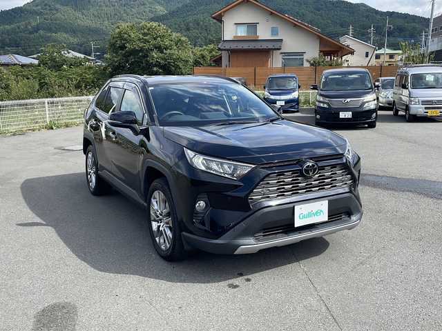 トヨタ ＲＡＶ４ G Zパッケージ 山梨県 2021(令3)年 5.4万km アティチュードブラックマイカ ４WD/純正９型ナビ　/デジタルインナミラー　/フルセグ　/ＥＴＣ　/バックカメラ　　/置くだけ充電　/ＢＳＭ　/衝突軽減装置/Ｂｌｕｅｔｏｏｔｈ接続　/前後ドラレコ　/前席シートヒーター　/メモリ付きパワーシート
