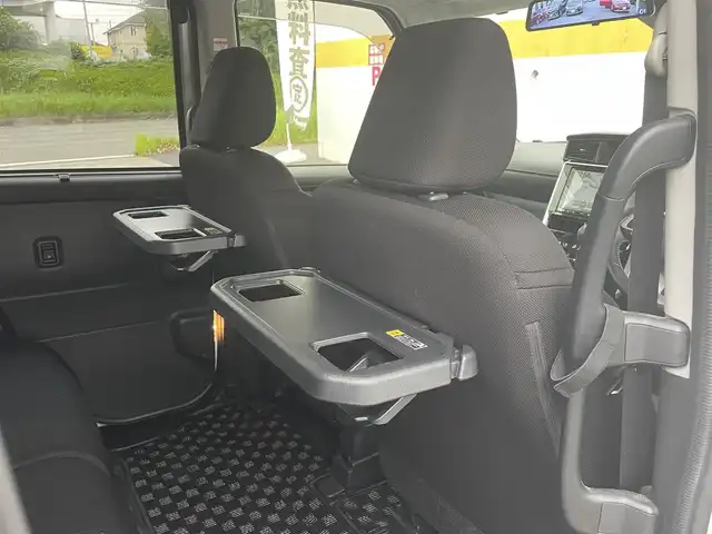 トヨタ ルーミー カスタムG－T 神奈川県 2022(令4)年 2.5万km パールホワイトⅢ ワンオーナー/社外９インチSDナビ・フルセグ・DVD・CD・SD・MSV・USB・Bluetoorh/アラウンドビューカメラ/ビルトインETC/革巻きステアリング/ステアリングリモコン/クルーズコントロール/社外ミラー型ドライブレコーダー/オートホールドメモリー機能/スマートアシスト/前席シートヒーター/シートバックテーブル（運転席・助手席背面）/純正１５インチアルミ/フロアマット/ドアバイザー/新車時保証書/取扱説明書/スマートキー×2