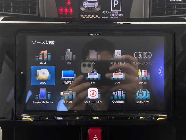 トヨタ ルーミー カスタムG－T 栃木県 2022(令4)年 2.5万km パールホワイトⅢ ワンオーナー/社外９インチSDナビ・フルセグ・DVD・CD・SD・MSV・USB・Bluetoorh/アラウンドビューカメラ/ビルトインETC/革巻きステアリング/ステアリングリモコン/クルーズコントロール/社外ミラー型ドライブレコーダー/オートホールドメモリー機能/スマートアシスト/前席シートヒーター/シートバックテーブル（運転席・助手席背面）/純正１５インチアルミ/フロアマット/ドアバイザー/新車時保証書/取扱説明書/スマートキー×2