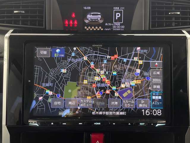 トヨタ ルーミー カスタムG－T 栃木県 2022(令4)年 2.5万km パールホワイトⅢ ワンオーナー/社外９インチSDナビ・フルセグ・DVD・CD・SD・MSV・USB・Bluetoorh/アラウンドビューカメラ/ビルトインETC/革巻きステアリング/ステアリングリモコン/クルーズコントロール/社外ミラー型ドライブレコーダー/オートホールドメモリー機能/スマートアシスト/前席シートヒーター/シートバックテーブル（運転席・助手席背面）/純正１５インチアルミ/フロアマット/ドアバイザー/新車時保証書/取扱説明書/スマートキー×2