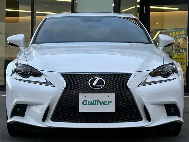 レクサス ＩＳ 300h Fスポーツ 愛媛県 2014(平26)年 8.9万km ホワイトノーヴァガラスフレーク 純正ナビ（Bluetooth/フルセグTV）/バックカメラ/クルーズコントロール/ETC/サンルーフ/前方ドライブレコーダー/パドルシフト/ブラックハーフレザー/シートヒーター/純正18インチアルミホイール/純正フロアマット/パワーシート/LEDヘッドライト/フォグランプ/ABS/カーテンエアバッグ