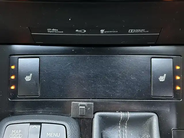 レクサス ＩＳ 300h Fスポーツ 愛媛県 2014(平26)年 8.9万km ホワイトノーヴァガラスフレーク 純正ナビ（Bluetooth/フルセグTV）/バックカメラ/クルーズコントロール/ETC/サンルーフ/前方ドライブレコーダー/パドルシフト/ブラックハーフレザー/シートヒーター/純正18インチアルミホイール/純正フロアマット/パワーシート/LEDヘッドライト/フォグランプ/ABS/カーテンエアバッグ